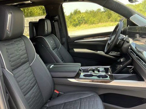 2026 Cadillac Escalade Platinum Sport - Photo 23