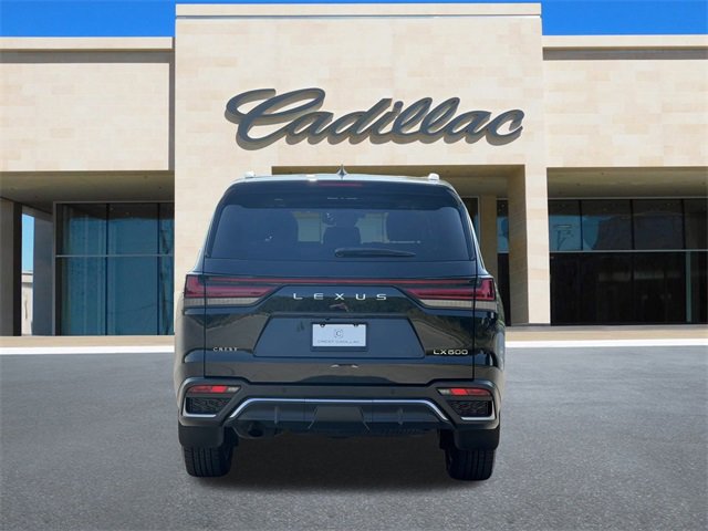 2023 Lexus LX 600 F SPORT photo 3