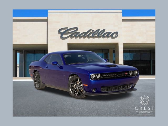 2019 Dodge Challenger R/T's photo