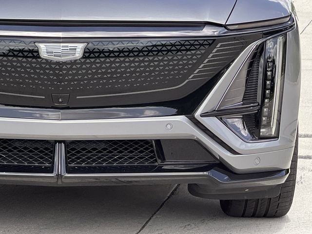 2026 Cadillac LYRIQ V Premium - Photo 8