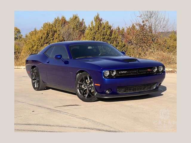 2019 Dodge Challenger R/T's photo