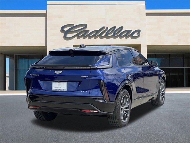 2025 Cadillac Lyriq Sport photo 2
