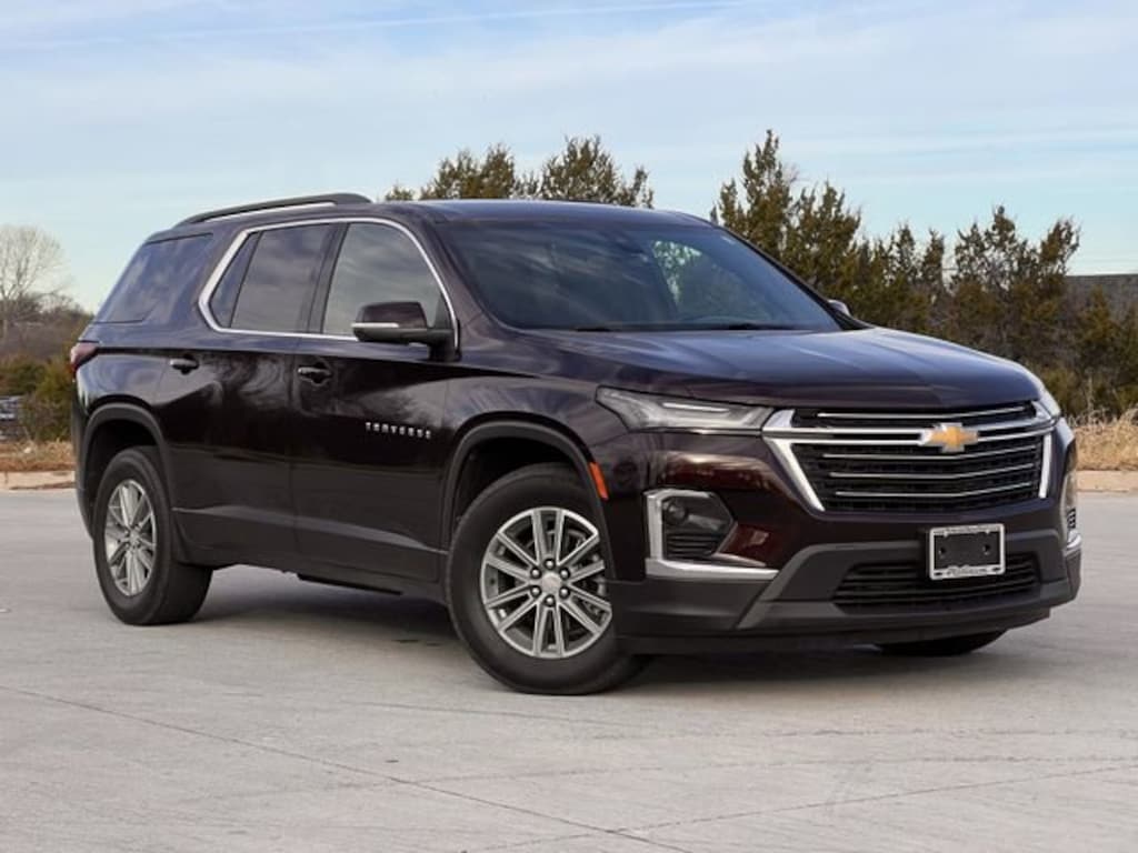 Used 2023 Chevrolet Traverse LT Cloth SUV