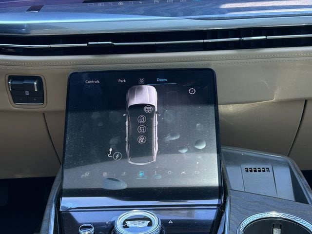 2026 Cadillac Escalade IQ Premium Luxury - Photo 18