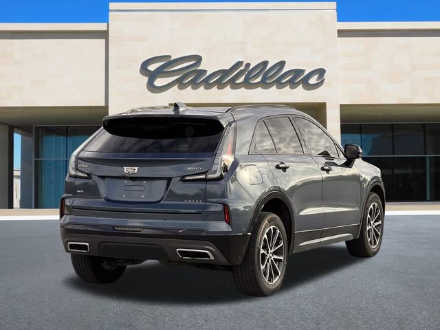 2024 Cadillac XT4 Sport photo 2