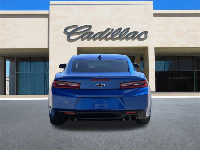 2017 Chevrolet Camaro 2LT photo 2