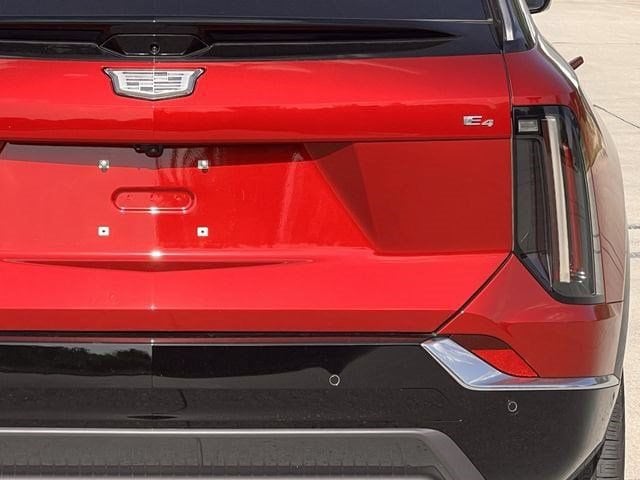 2027 Cadillac OPTIQ Luxury - Photo 6