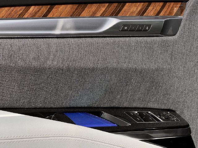 2027 Cadillac Escalade Platinum Sport - Photo 20
