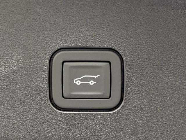 2027 Cadillac VISTIQ Luxury - Photo 23