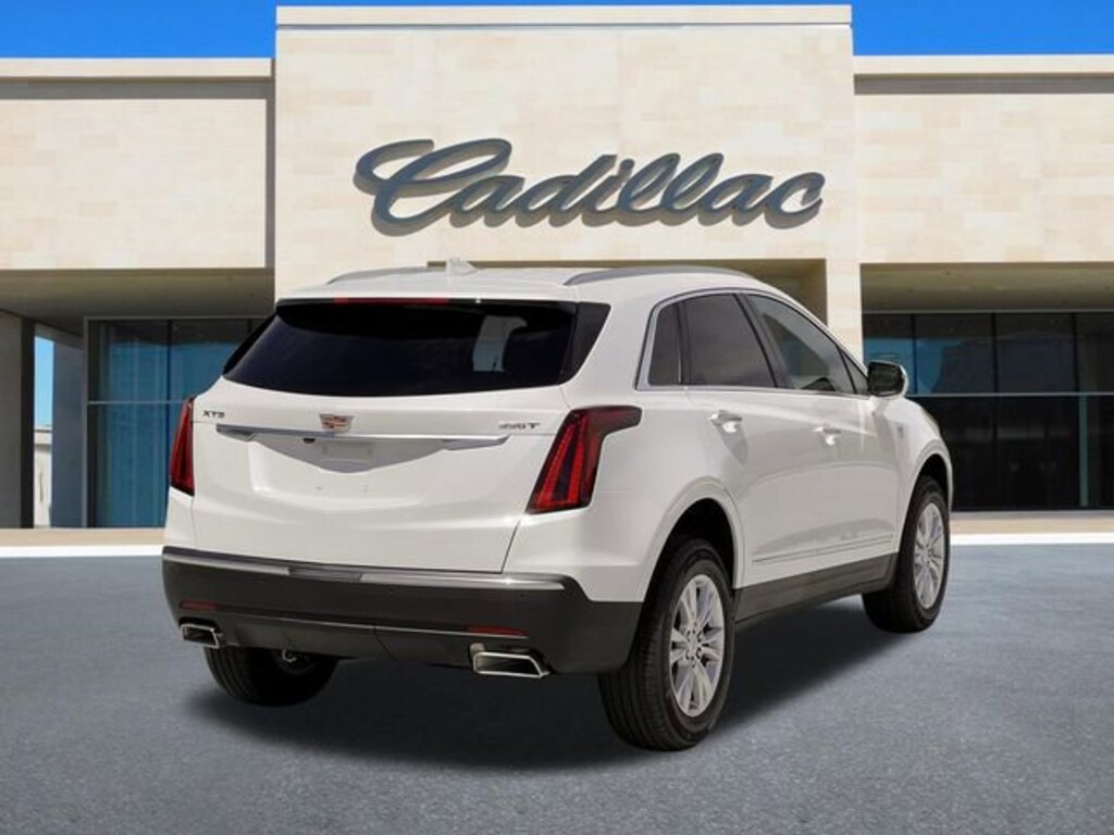 New 2026 CADILLAC XT5 Luxury SUV