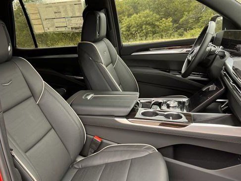 2026 Cadillac Escalade Luxury - Photo 24