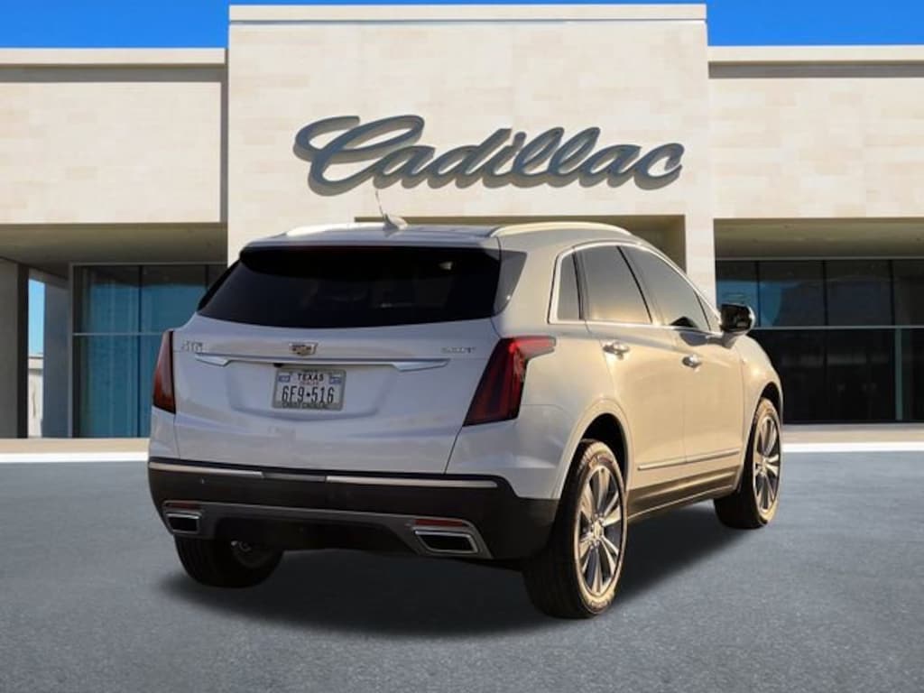 New 2025 CADILLAC XT5 Premium Luxury SUV