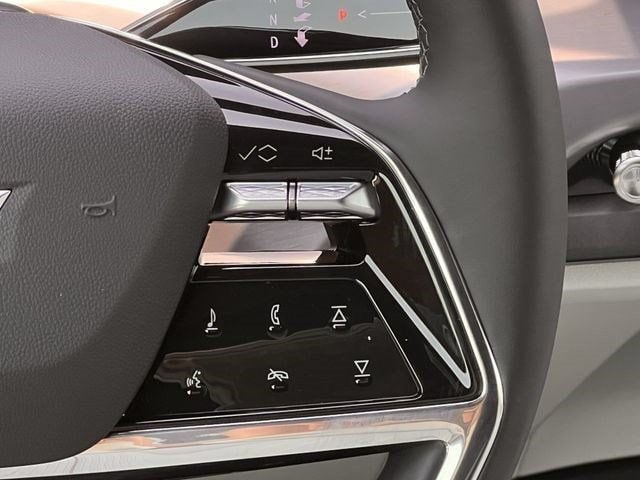 2027 Cadillac VISTIQ Sport - Photo 12