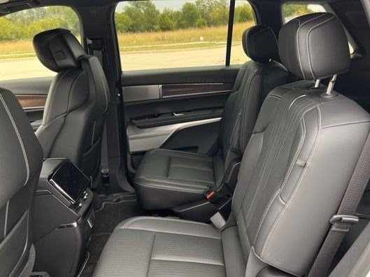 2027 Cadillac VISTIQ Sport - Photo 25