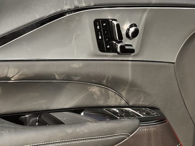 2027 Cadillac LYRIQ Luxury - Photo 19