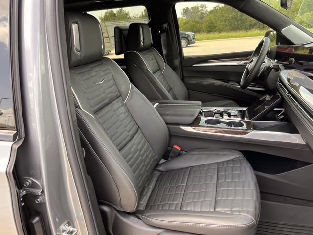 2026 Cadillac Escalade Platinum Sport - Photo 23
