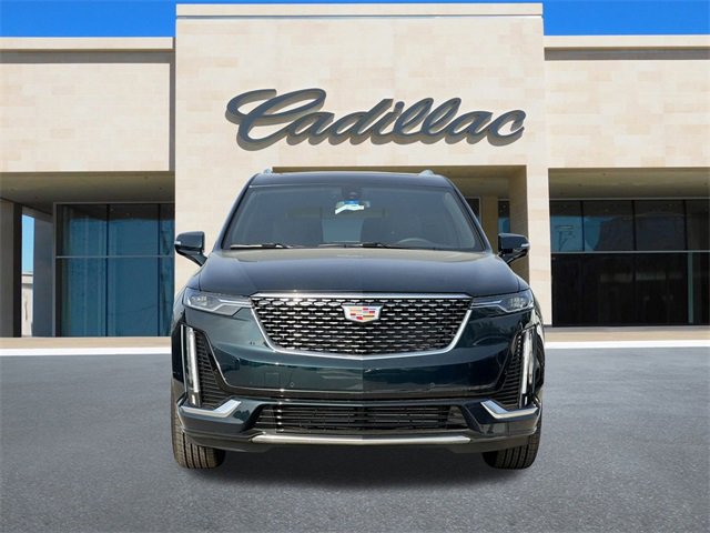 2025 Cadillac XT6 Luxury photo 3