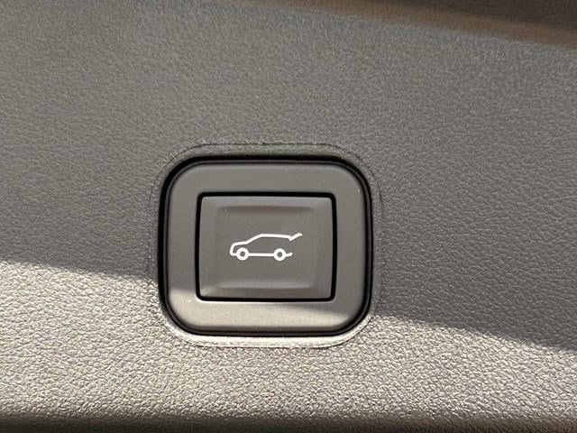 2027 Cadillac LYRIQ Luxury - Photo 24