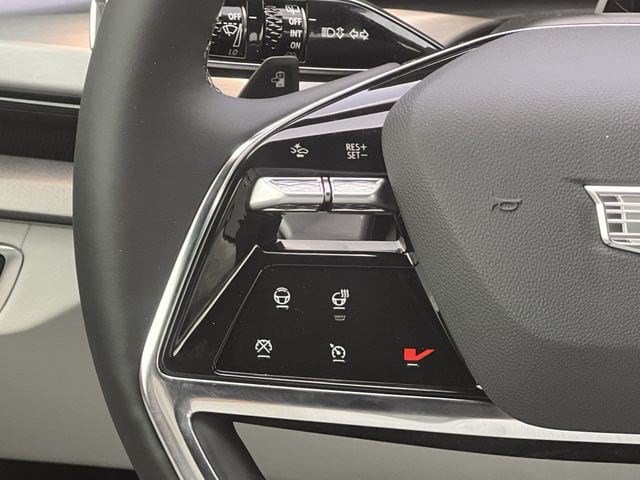 2027 Cadillac VISTIQ Luxury - Photo 12