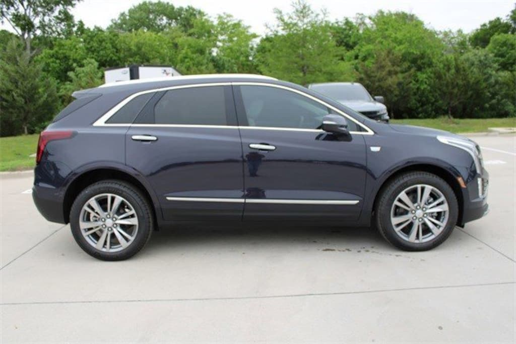 New 2024 CADILLAC XT5 For Sale at Crest Cadillac VIN 1GYKNCRS2RZ739454