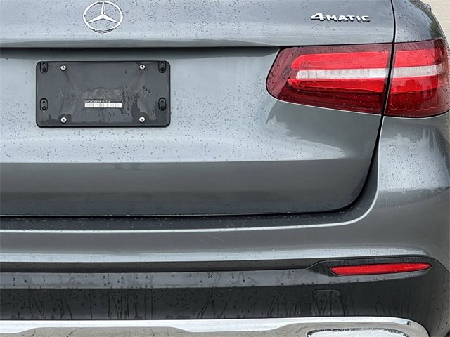 2017 Mercedes Benz GLC 300 4MATIC photo 3