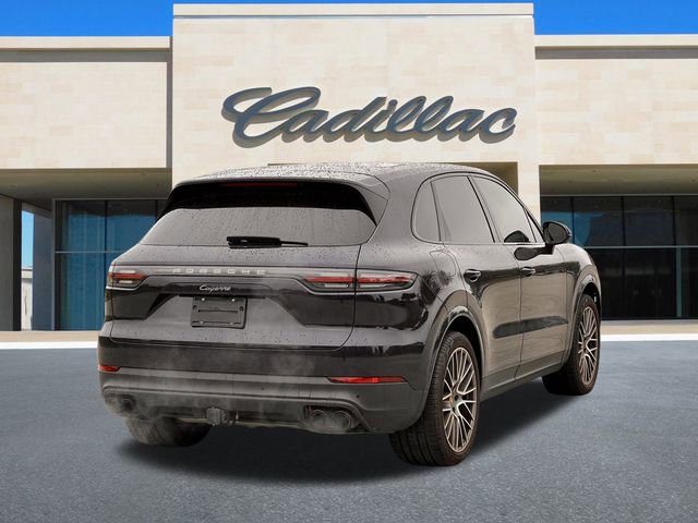 2023 Porsche Cayenne Platinum Edition photo 2