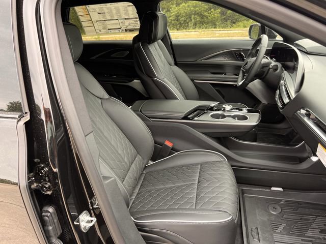 2026 Cadillac LYRIQ V Premium - Photo 21