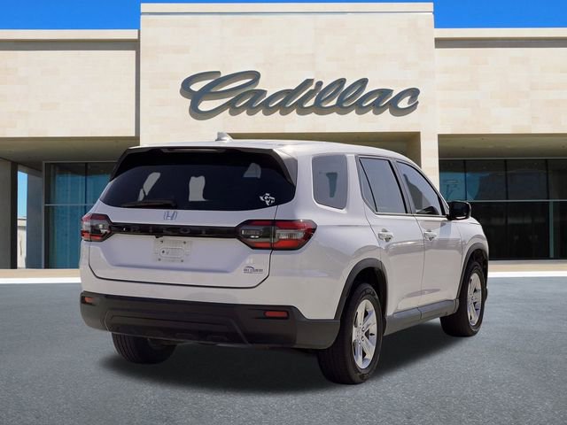 2023 Honda Pilot LX photo 3