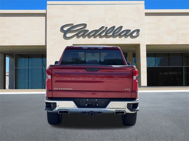2023 Chevrolet Silverado 1500 LTZ photo 3