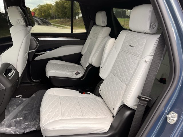 2027 Cadillac Escalade Platinum Sport - Photo 27