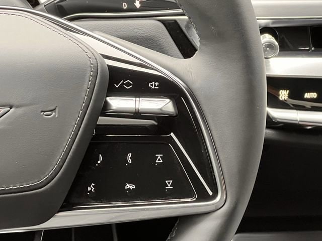 2026 Cadillac LYRIQ V Premium - Photo 13