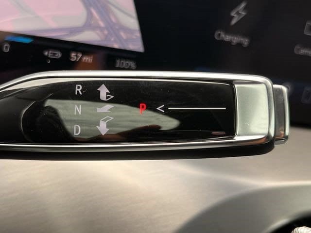 2027 Cadillac VISTIQ Sport - Photo 17