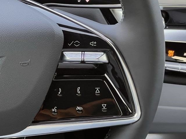 2026 Cadillac LYRIQ Luxury - Photo 14