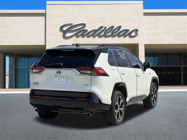 2022 Toyota RAV4 Prime XSE photo 2