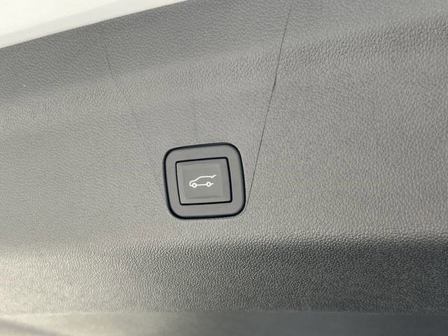 2026 Cadillac Escalade Platinum Sport - Photo 32