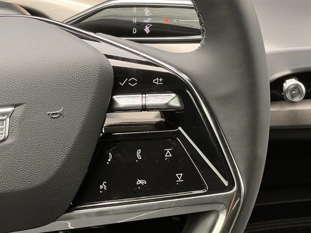 2027 Cadillac VISTIQ Sport - Photo 13