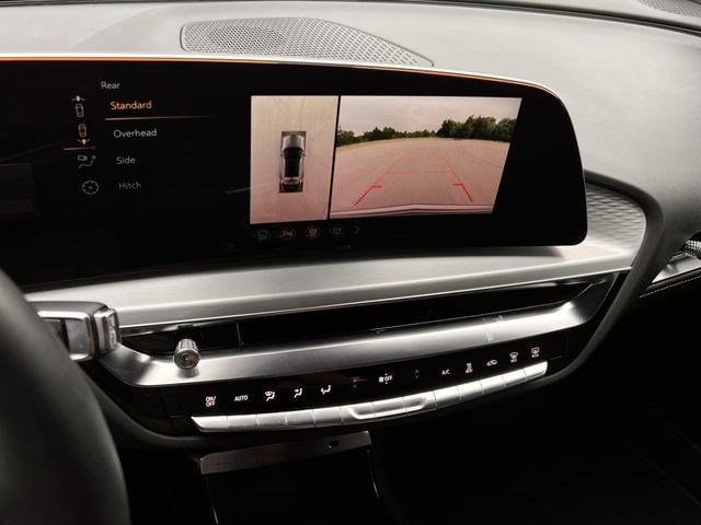 2026 Cadillac LYRIQ Luxury - Photo 17