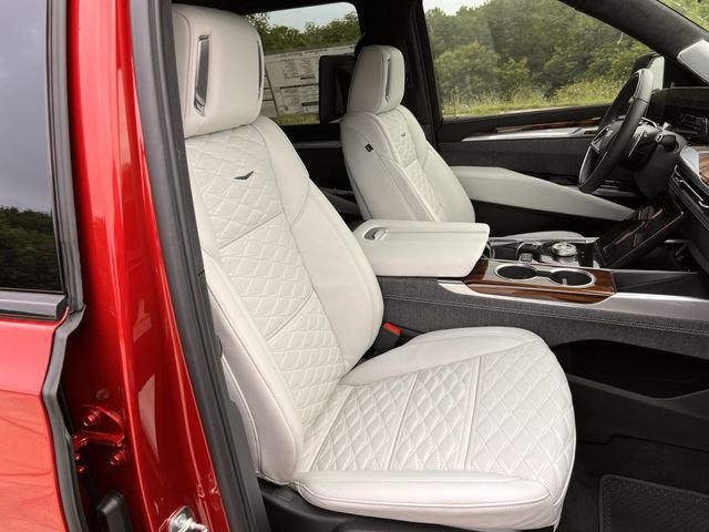 2026 Cadillac Escalade Platinum Sport - Photo 23