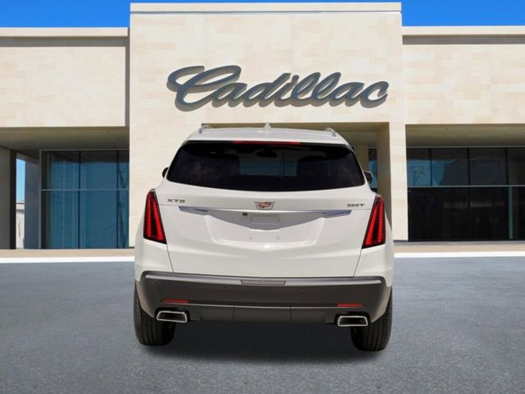 New 2026 CADILLAC XT5 Luxury SUV