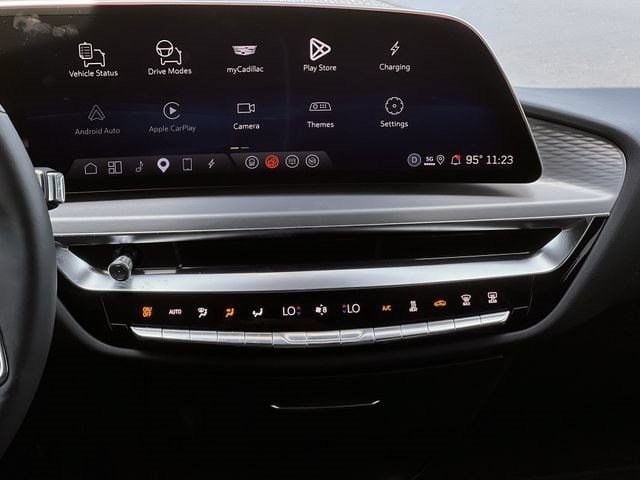 2026 Cadillac LYRIQ V Premium - Photo 17