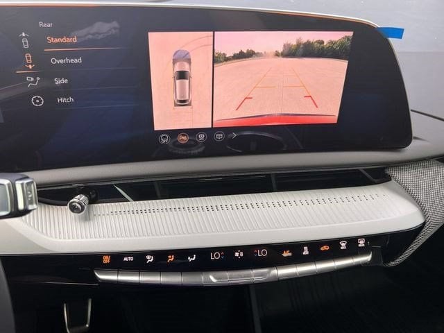 2027 Cadillac OPTIQ Luxury - Photo 15