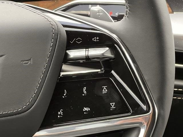 2026 Cadillac Escalade Platinum Sport - Photo 13