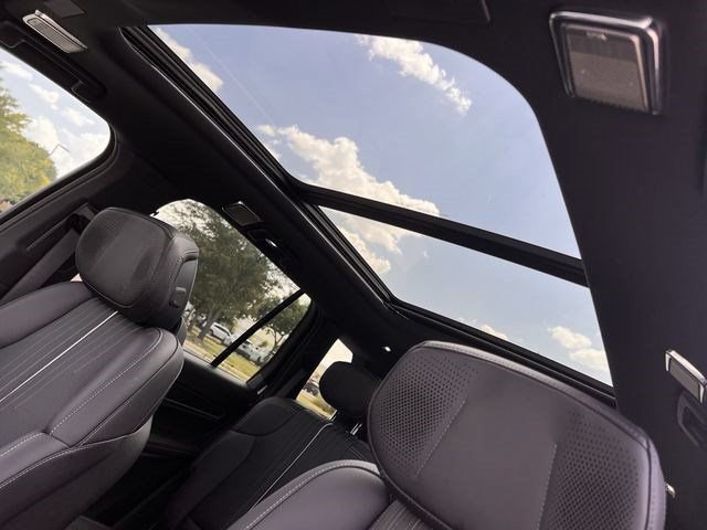 2027 Cadillac VISTIQ Luxury - Photo 18