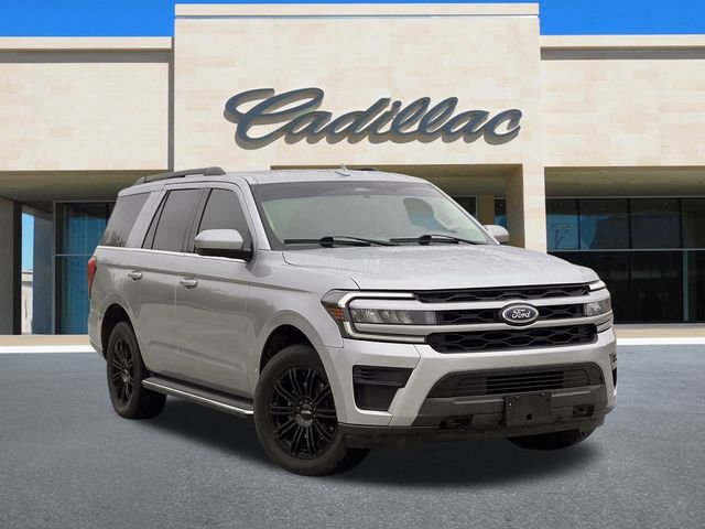 2023 Ford Expedition XLT photo 2