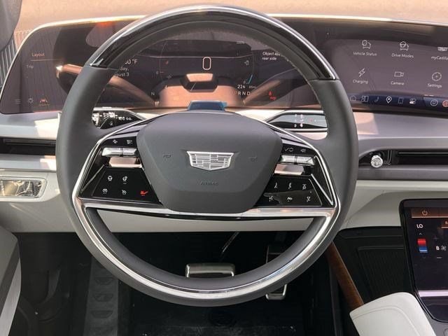 2027 Cadillac VISTIQ Sport - Photo 10