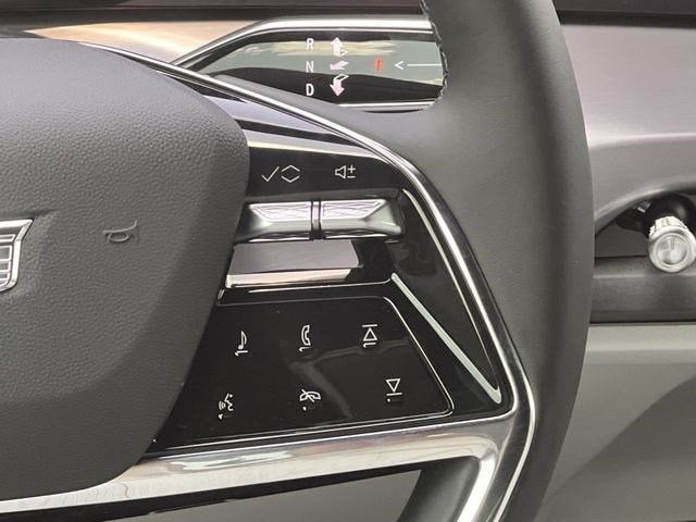 2027 Cadillac VISTIQ Luxury - Photo 13