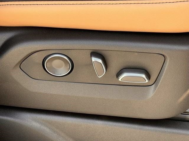 2026 Cadillac Escalade Luxury - Photo 25