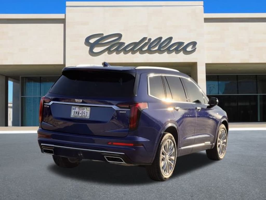 New 2025 CADILLAC XT6 Premium Luxury SUV