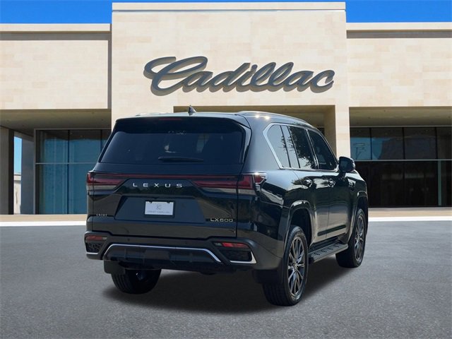 2023 Lexus LX 600 F SPORT photo 2