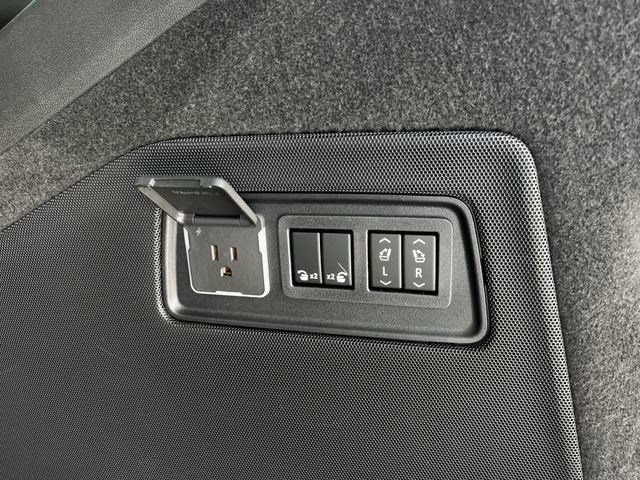 2026 Cadillac Escalade Platinum Sport - Photo 29